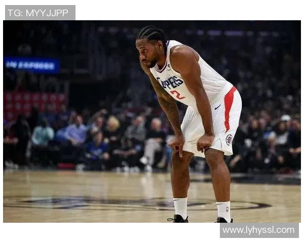 科怀伦纳德领衔球队重塑辉煌之路展现全能球员风采与团队协作精神